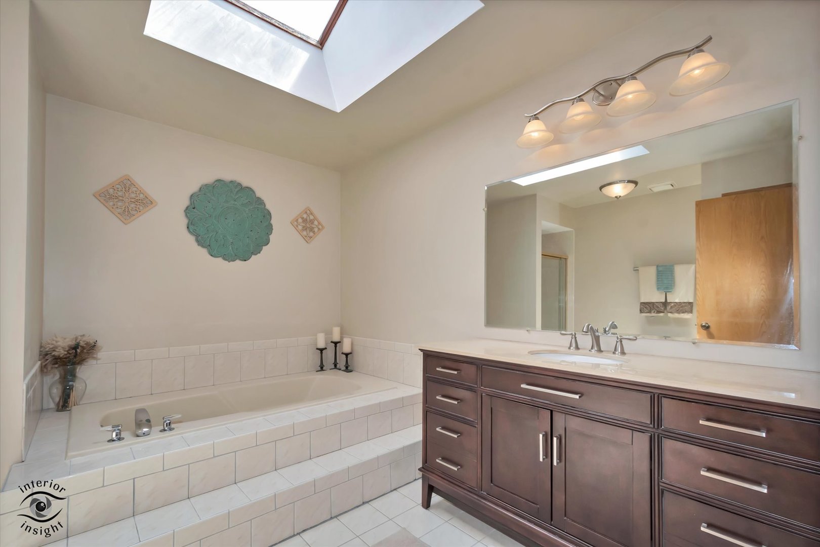 12722404 Property Photo 14