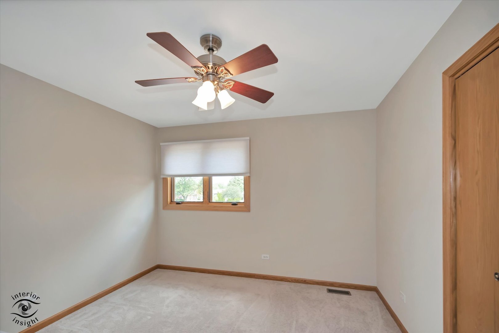 12722404 Property Photo 18