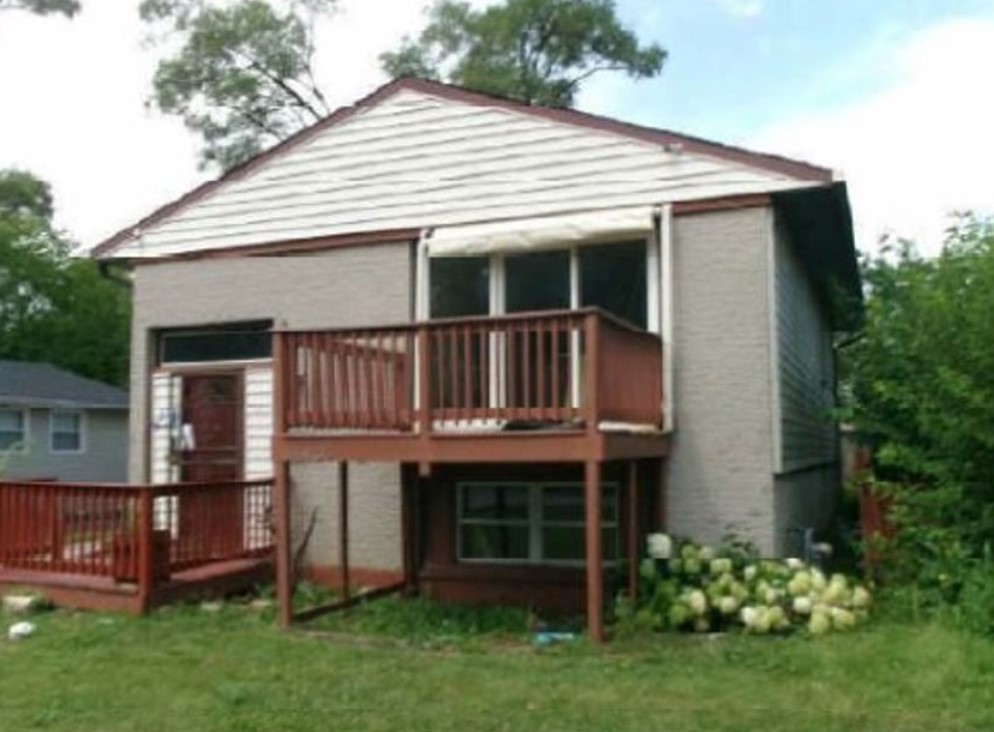 16130 Marshfield Avenue Property Photo 2