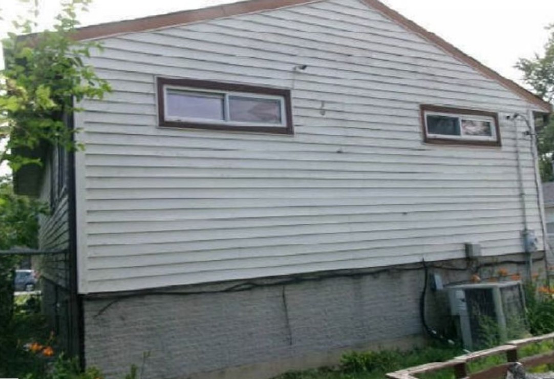 16130 Marshfield Avenue Property Photo 4
