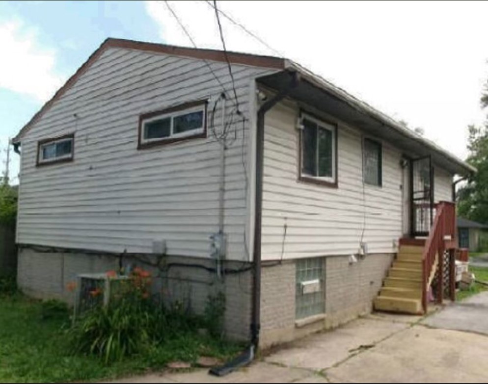 16130 Marshfield Avenue Property Photo 5