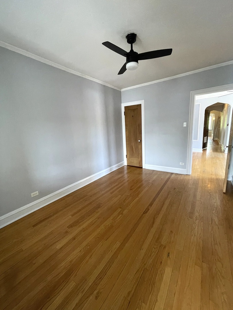 1445 W Thome Avenue 1 Property Photo 8