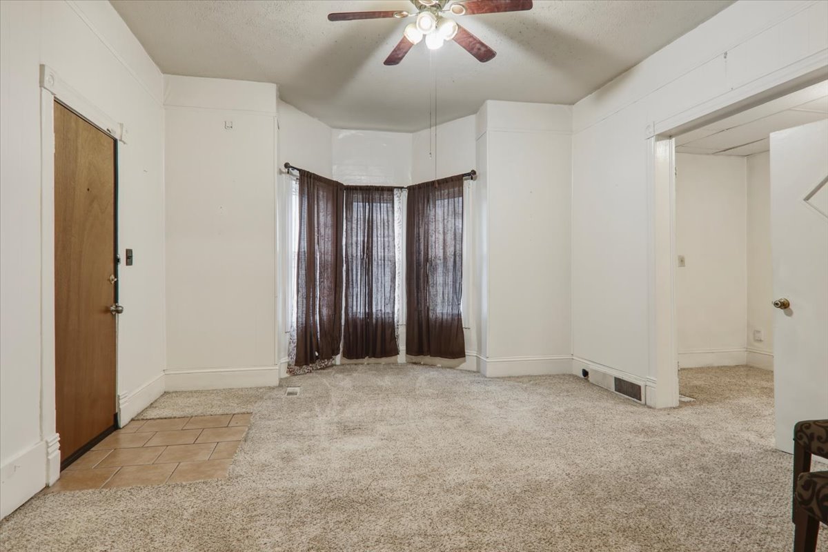 703 S Morris Avenue Property Photo 5