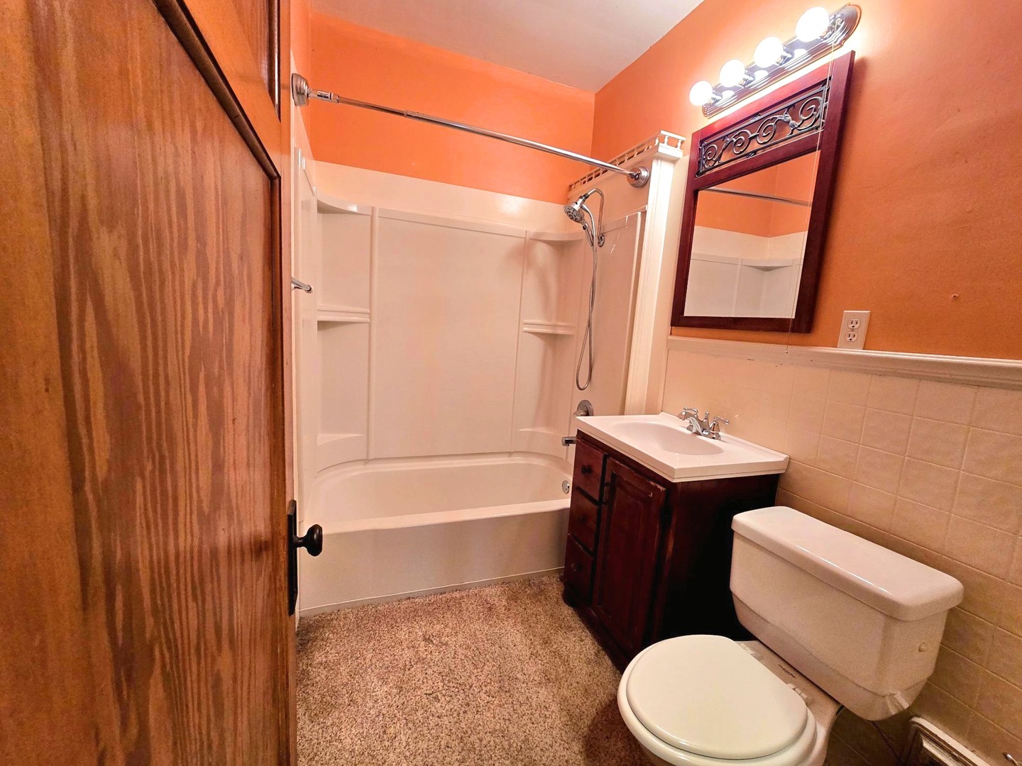 270 18th Place Property Photo 10