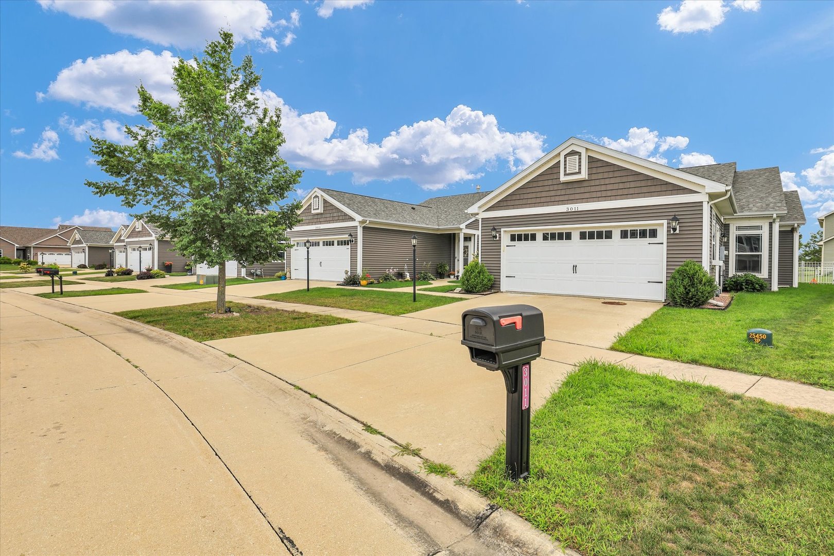 3011 E Stillwater Landing Property Photo 3