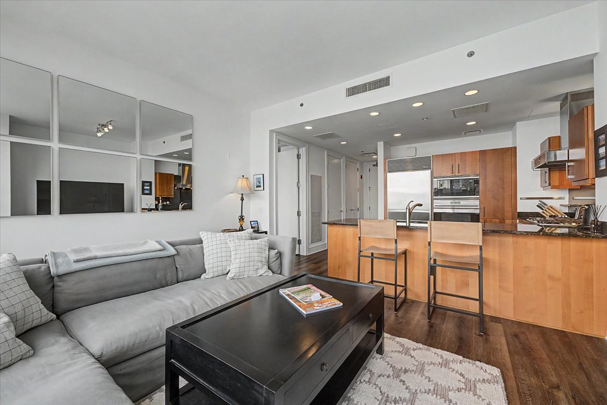 401 N Wabash Avenue 39i Property Photo 4