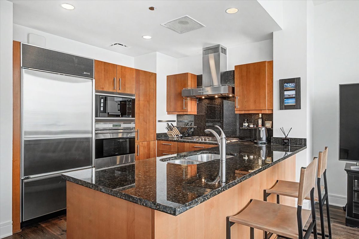 401 N Wabash Avenue 39i Property Photo 6