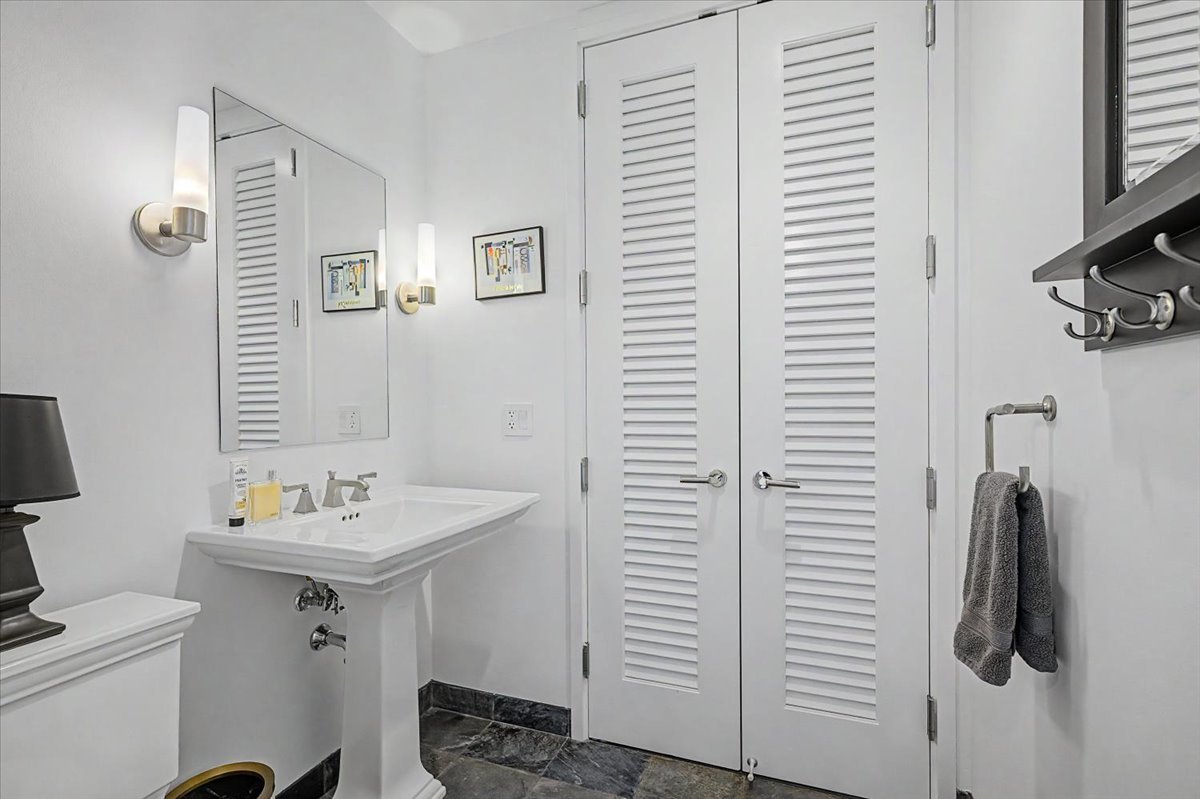 401 N Wabash Avenue 39i Property Photo 12