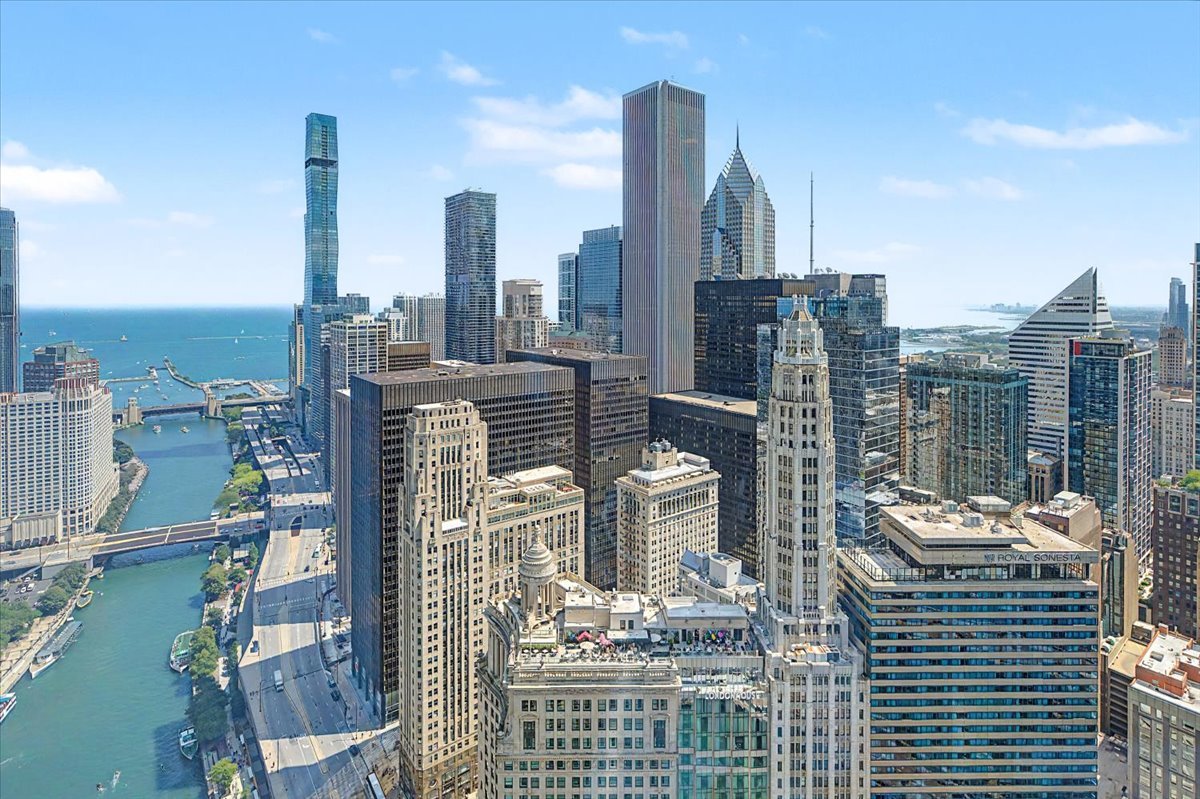 401 N Wabash Avenue 39i Property Photo 15
