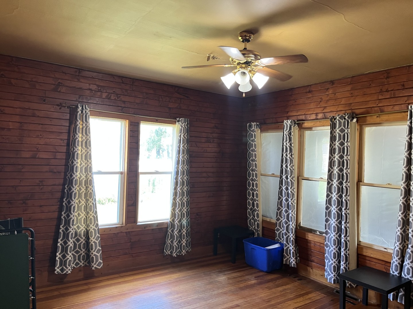 212 Tinley Avenue Property Photo 4