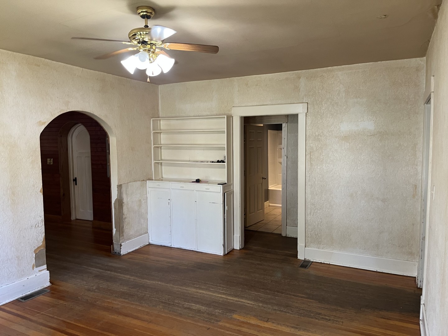 212 Tinley Avenue Property Photo 5