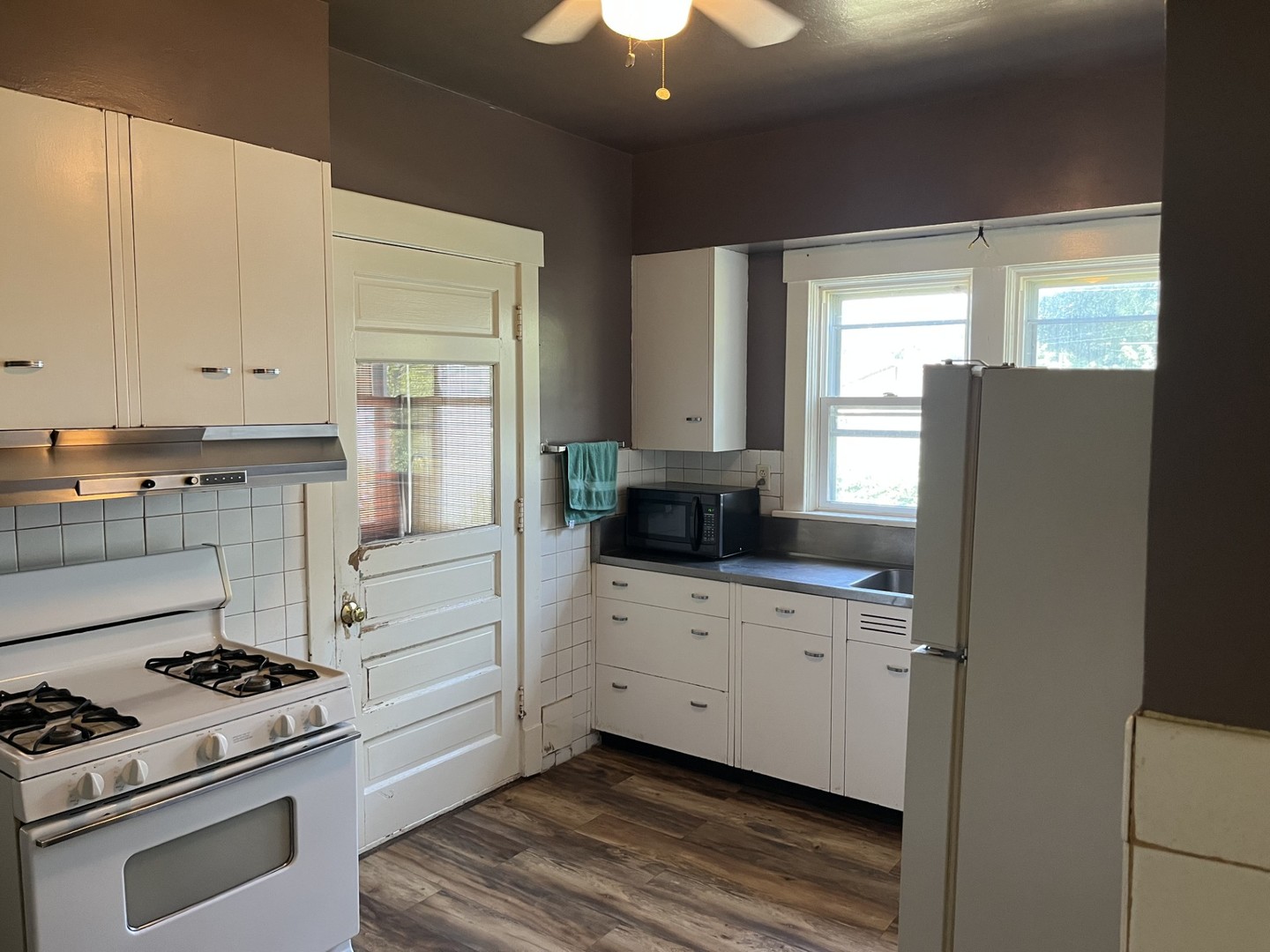 212 Tinley Avenue Property Photo 8