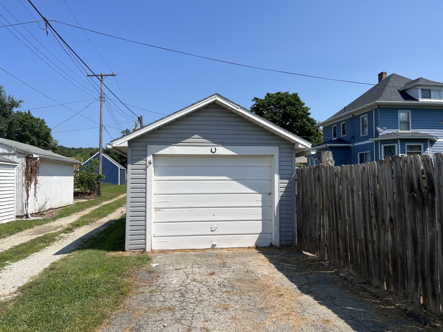 212 Tinley Avenue Property Photo 25