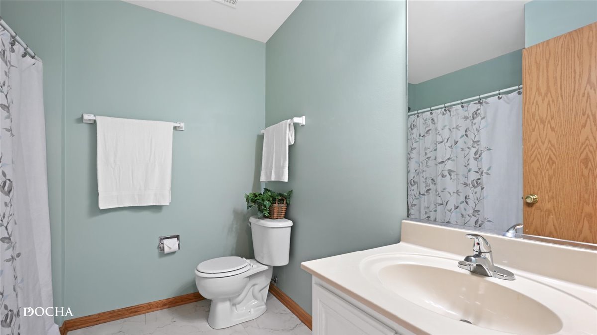 2469 Hillsboro Lane Property Photo 20
