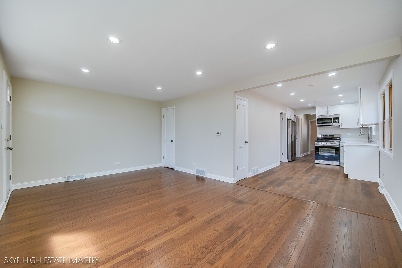 11232 S Albany Avenue Property Photo 4