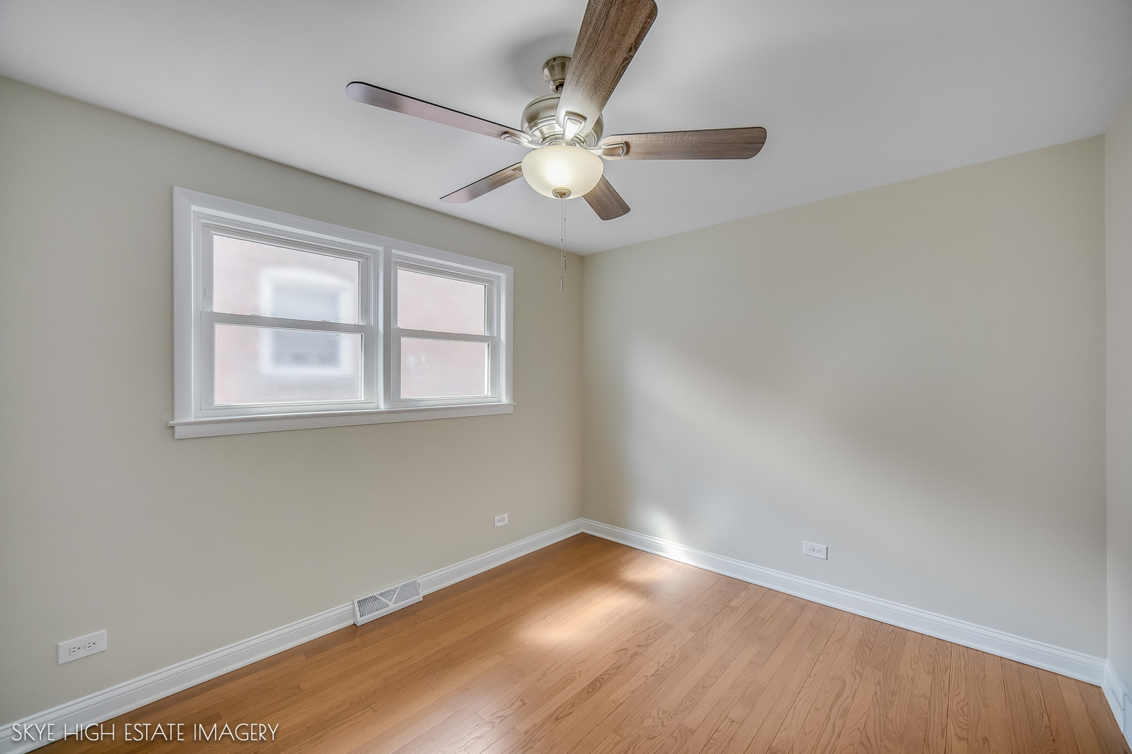 11232 S Albany Avenue Property Photo 8