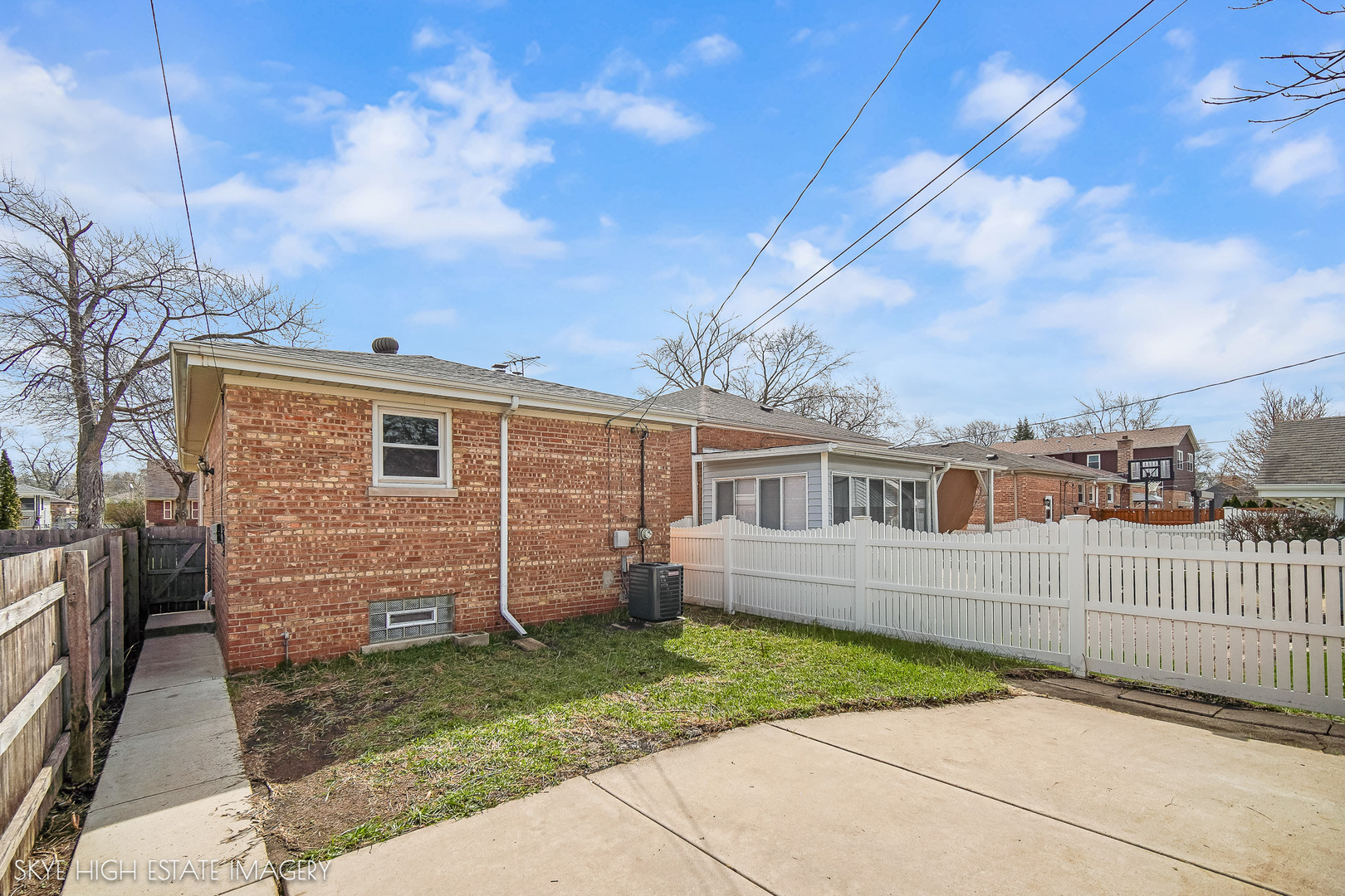 11232 S Albany Avenue Property Photo 16