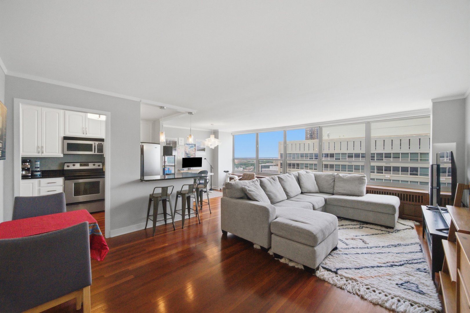 3550 N Lake Shore Drive 2707 Property Photo 6