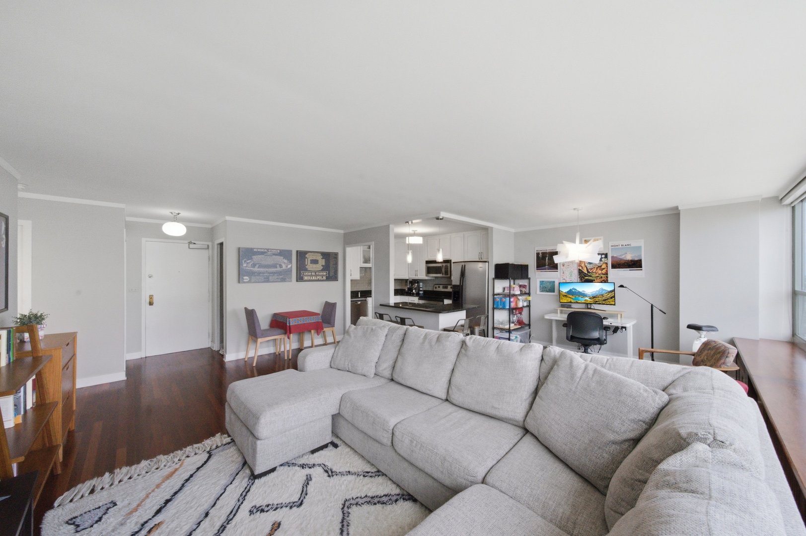 3550 N Lake Shore Drive 2707 Property Photo 8
