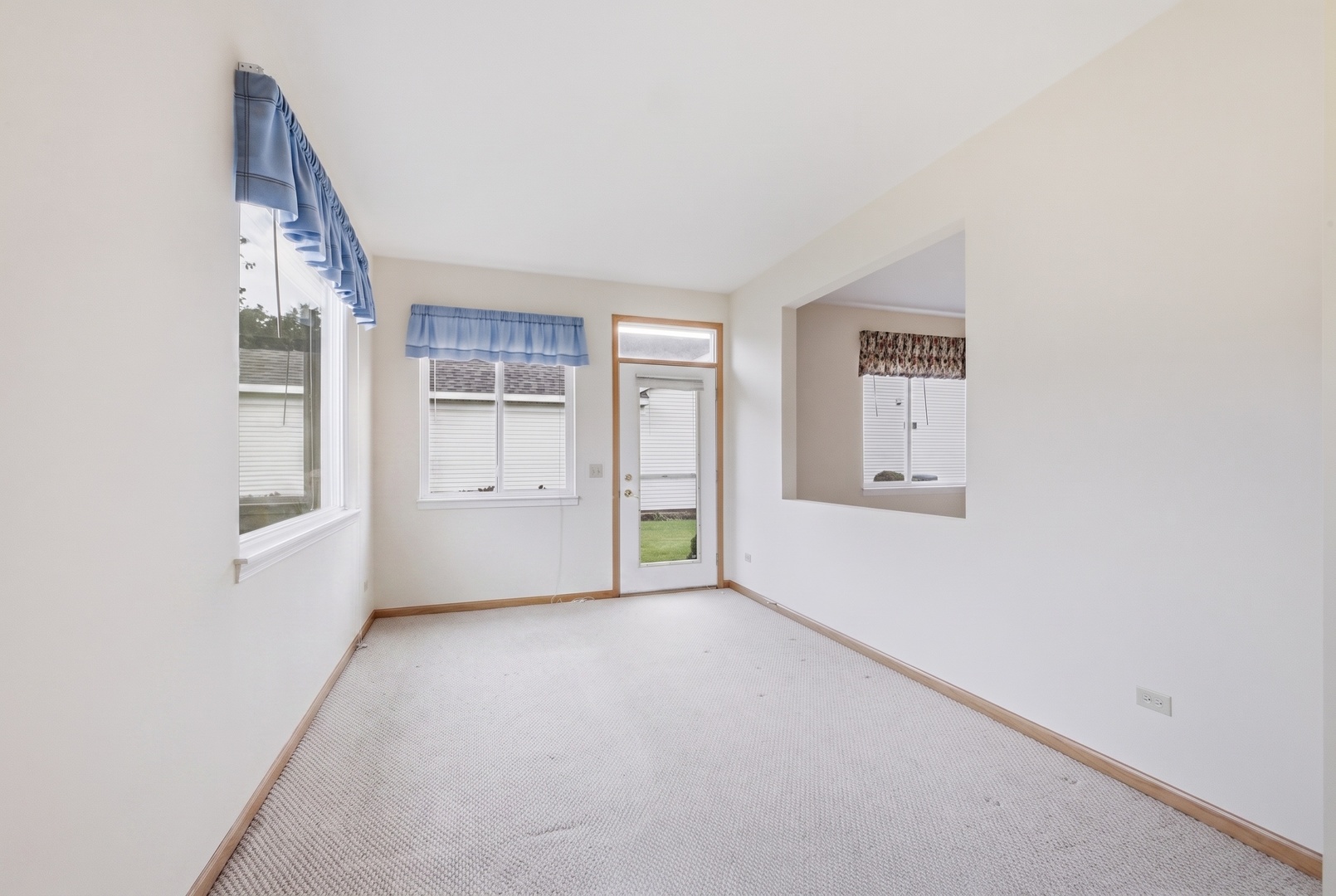 623 Saugatuk Circle Property Photo 15