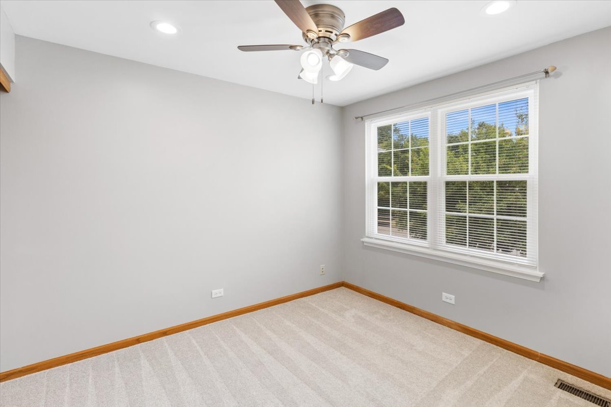 1404 E Baronet Lane Property Photo 15