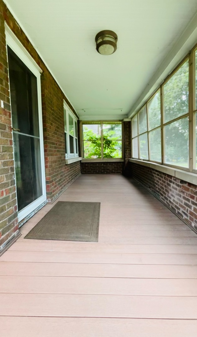216 S London Avenue Property Photo 3