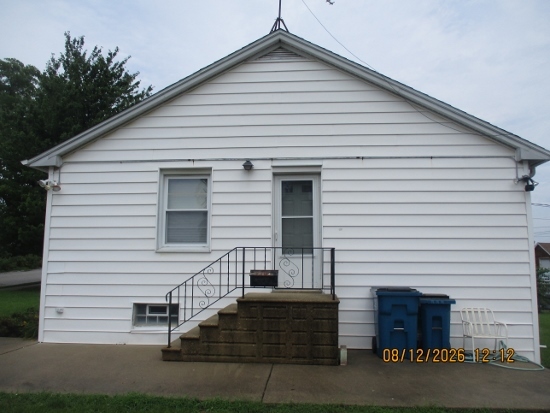 1704 Cora Street Property Photo 4
