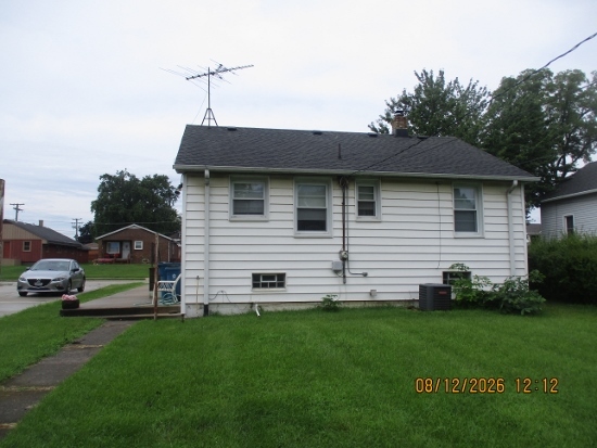 1704 Cora Street Property Photo 5