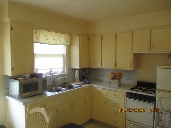 1704 Cora Street Property Photo 13