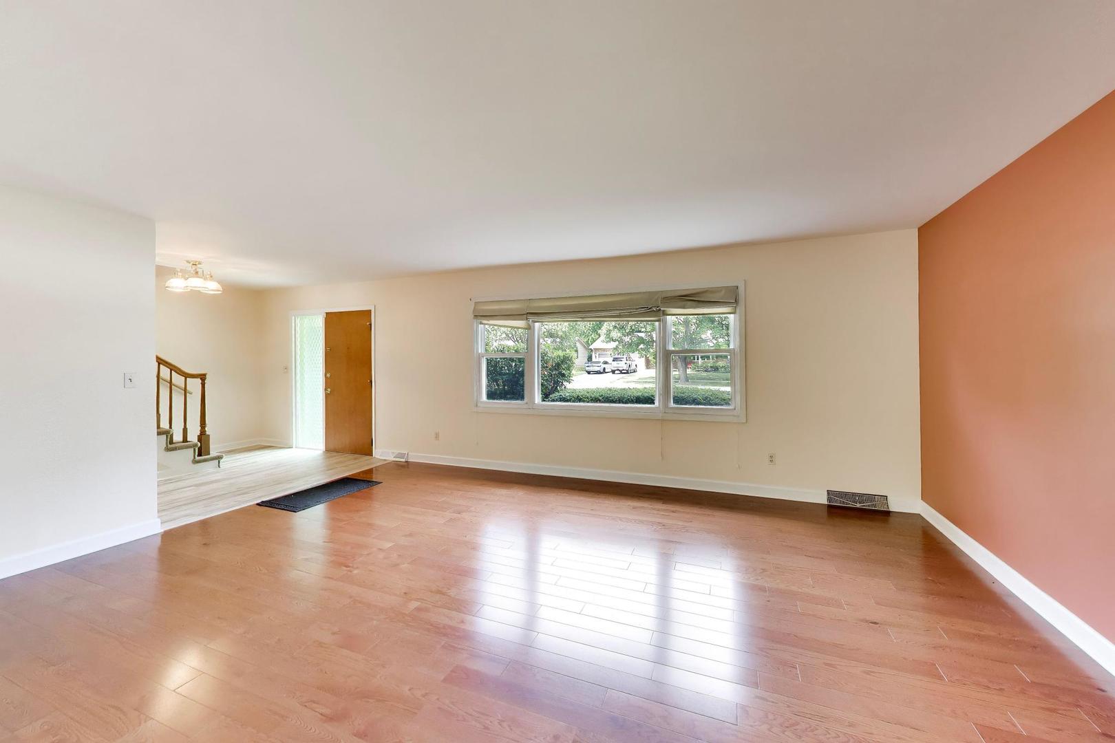 2047 Chestnut Street Property Photo 4
