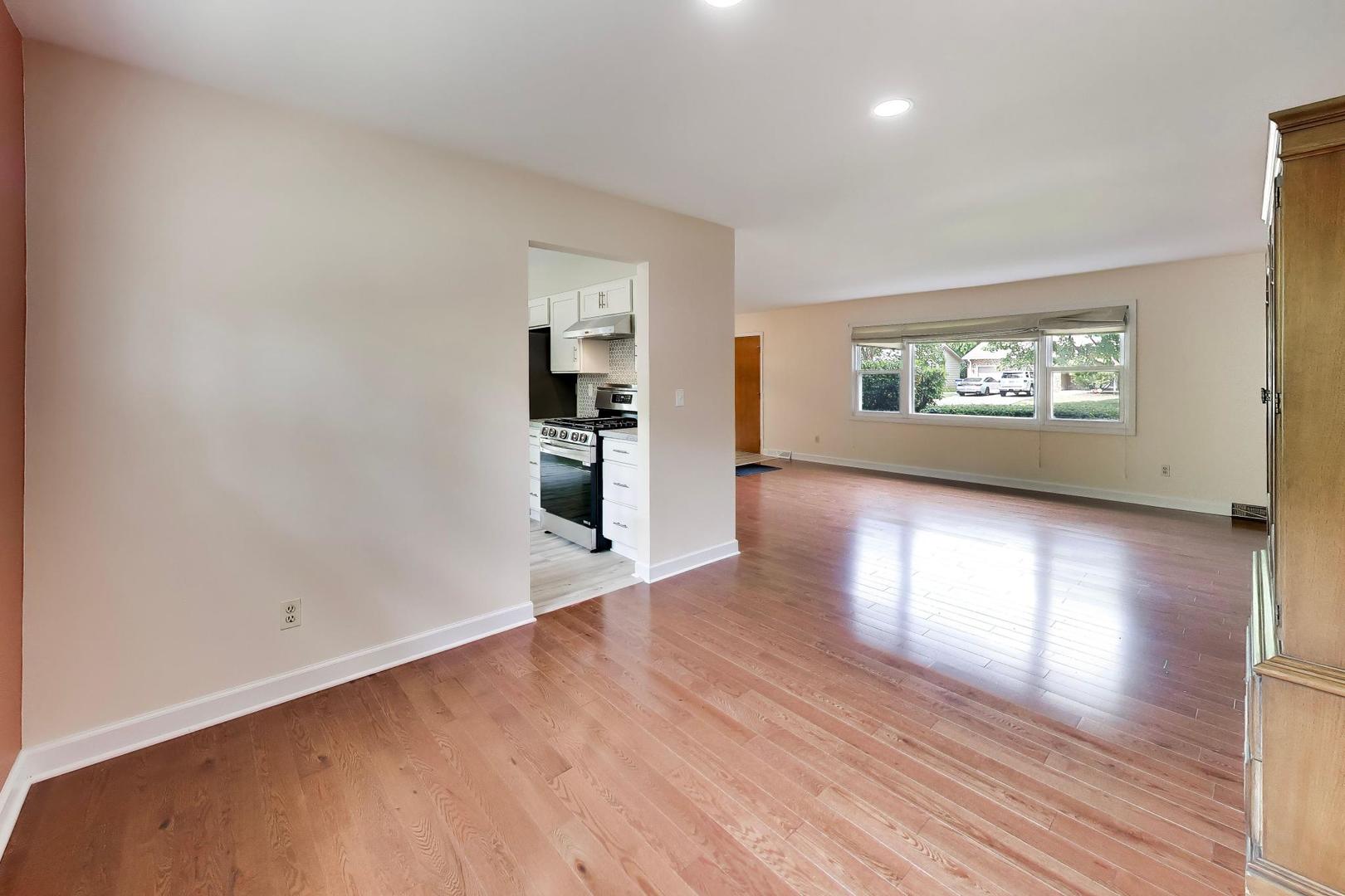 2047 Chestnut Street Property Photo 8