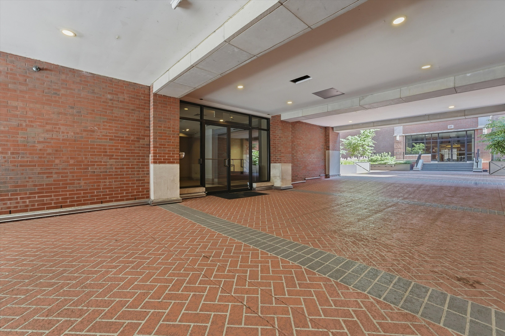 333 W Hubbard Street 1010 Property Photo 24