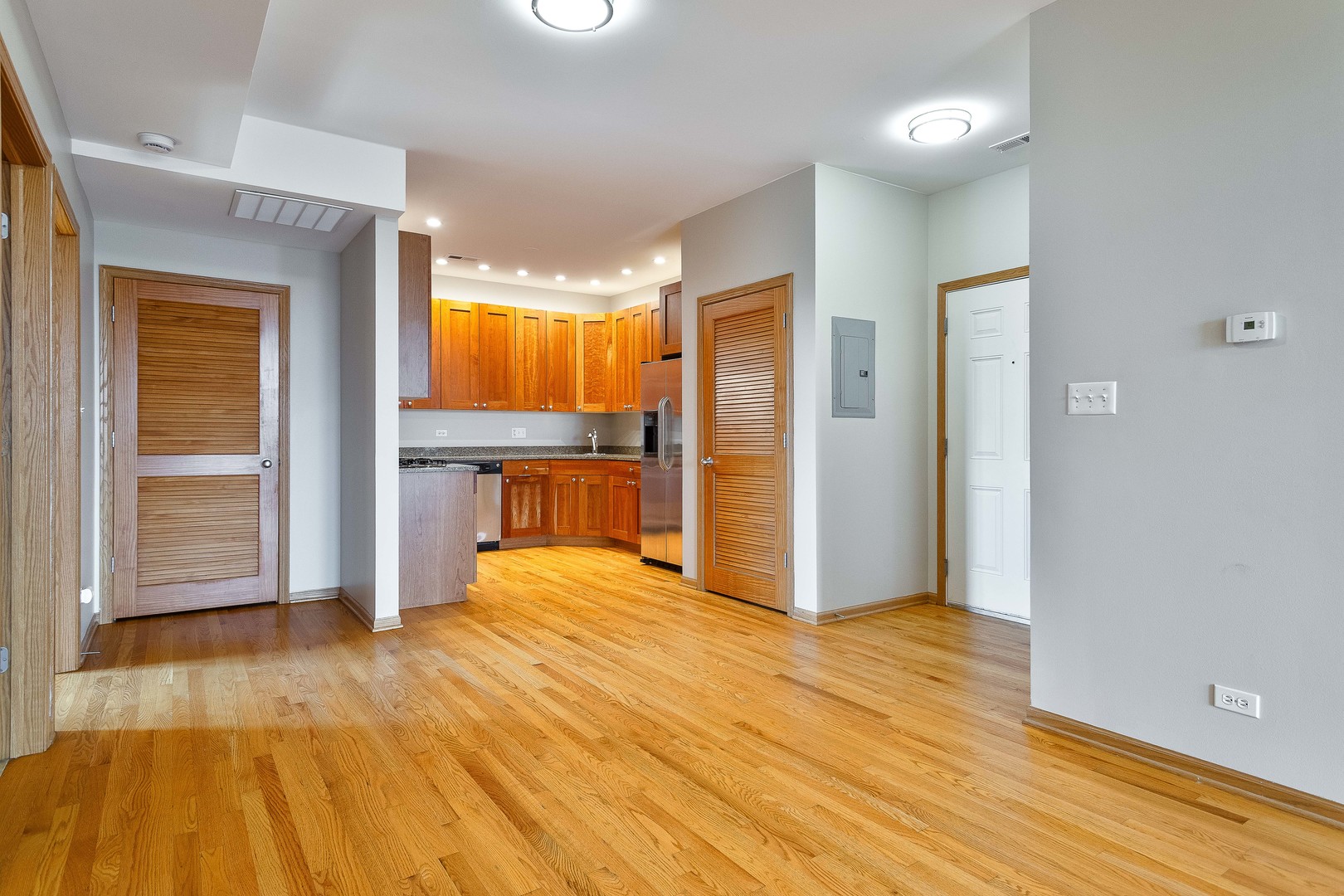 641 E Pershing Avenue 301 Property Photo 8