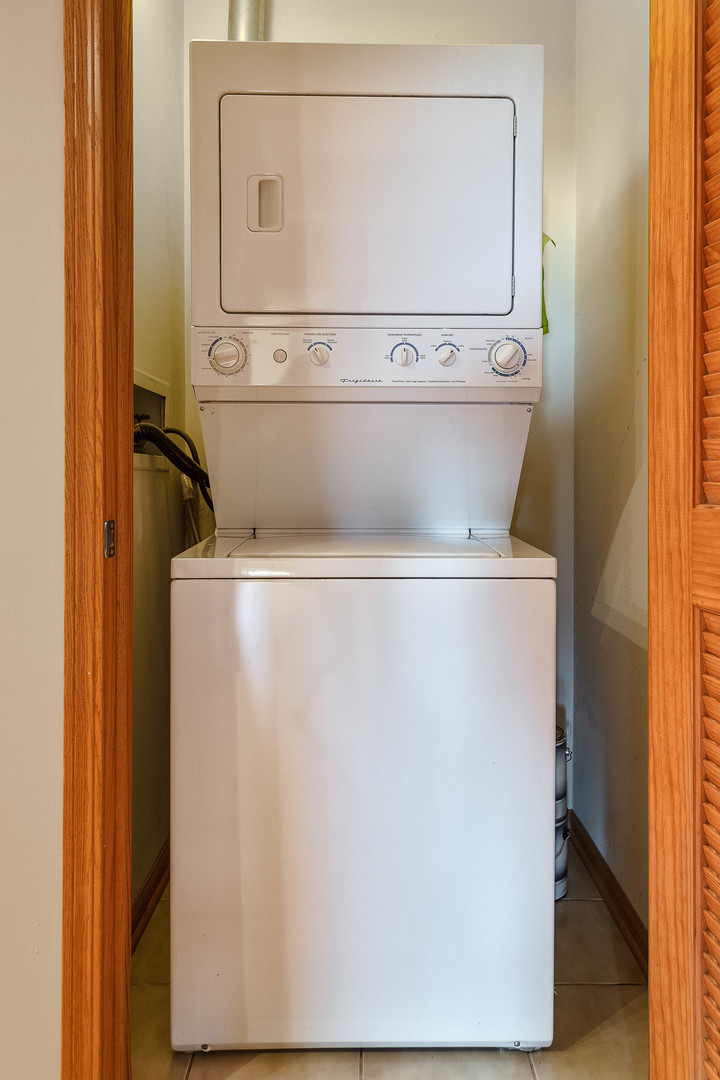641 E Pershing Avenue 301 Property Photo 17