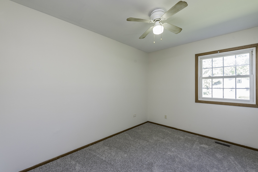 38484 N North Shore Avenue Property Photo 16