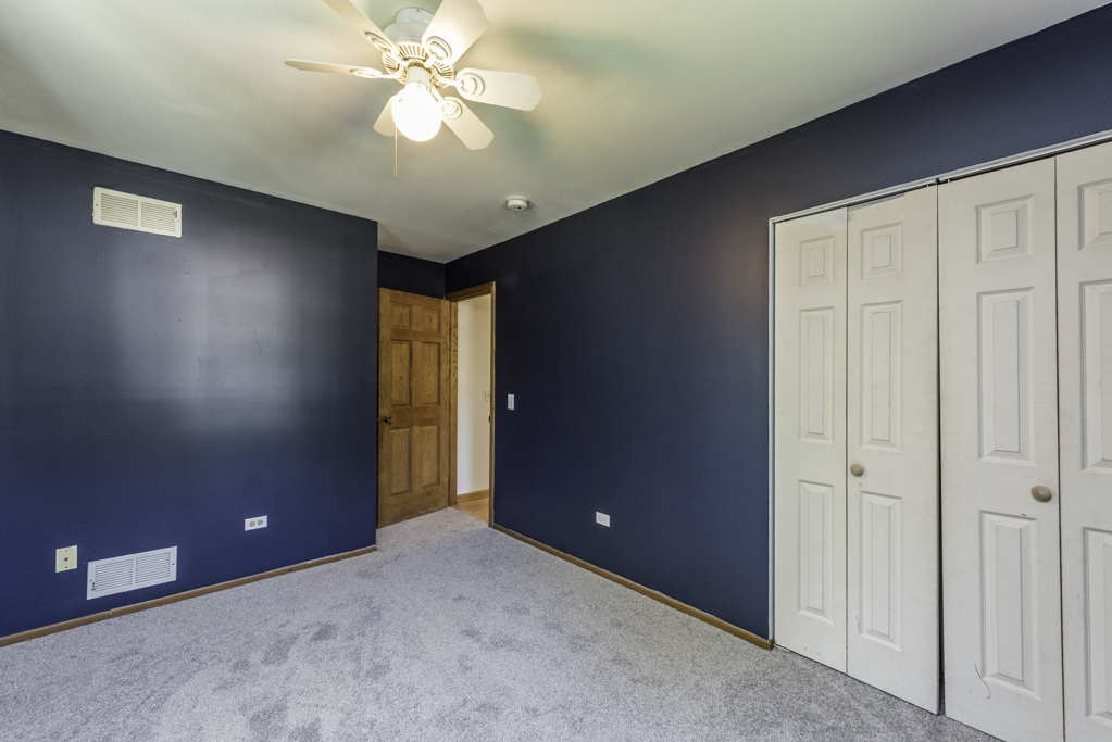 38484 N North Shore Avenue Property Photo 17