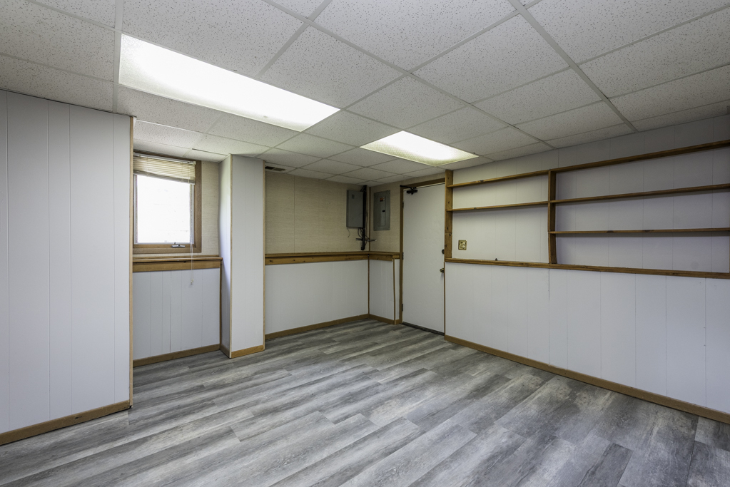 38484 N North Shore Avenue Property Photo 29