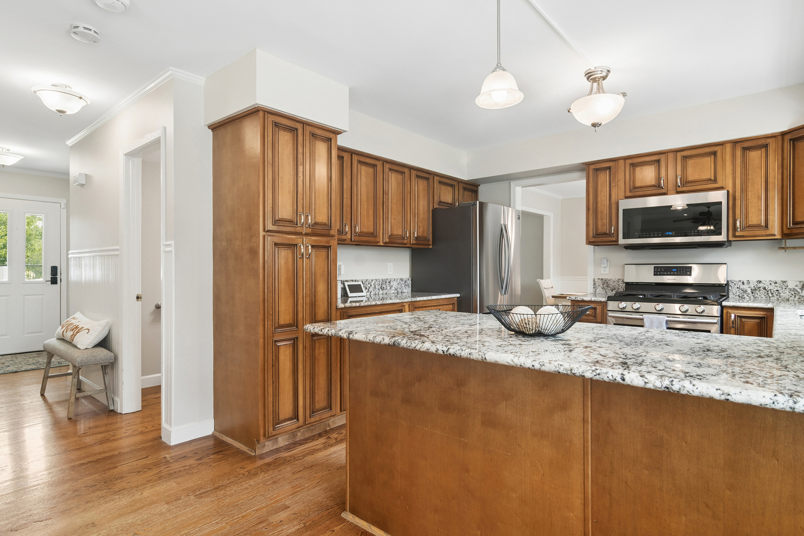 988 Newbury Drive Property Photo 13