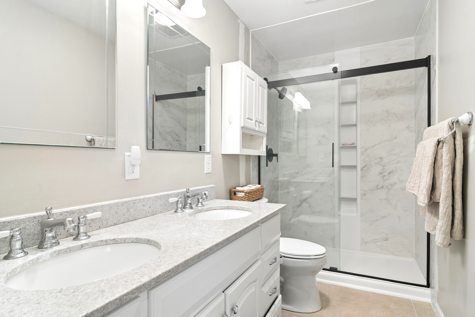 988 Newbury Drive Property Photo 17