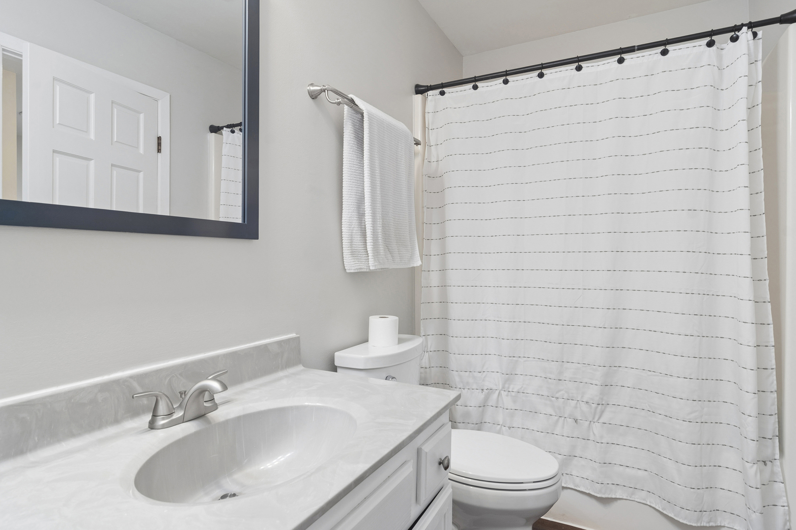 988 Newbury Drive Property Photo 21