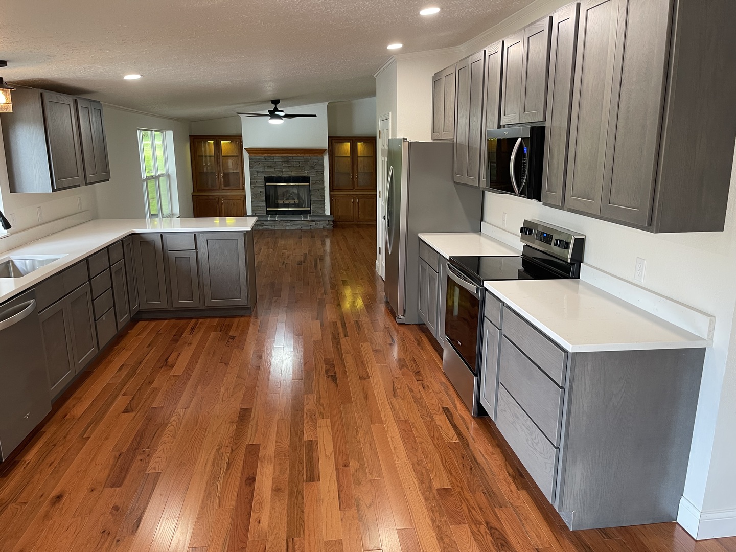 290 Friendship Loop Property Photo 3