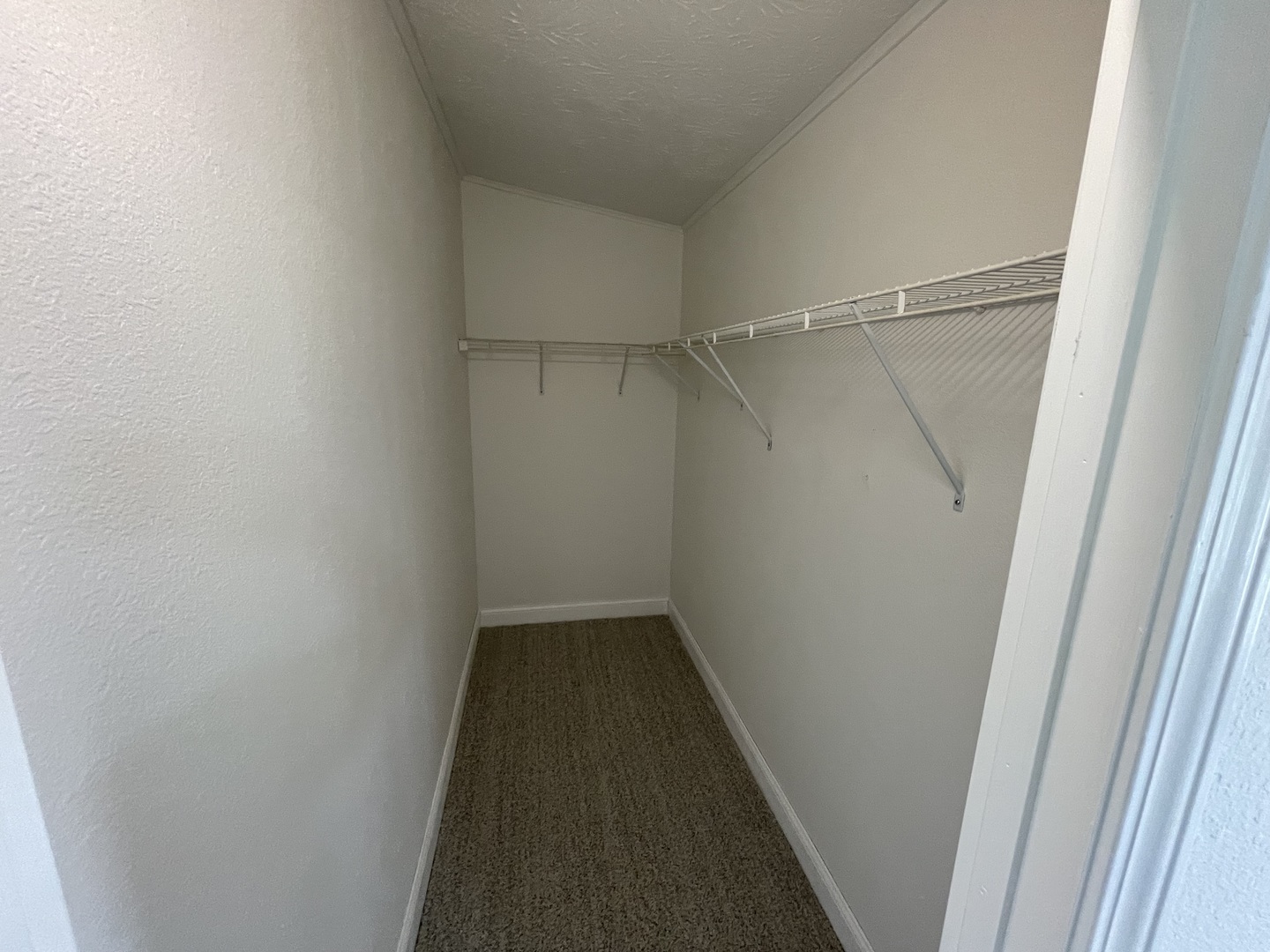 290 Friendship Loop Property Photo 13