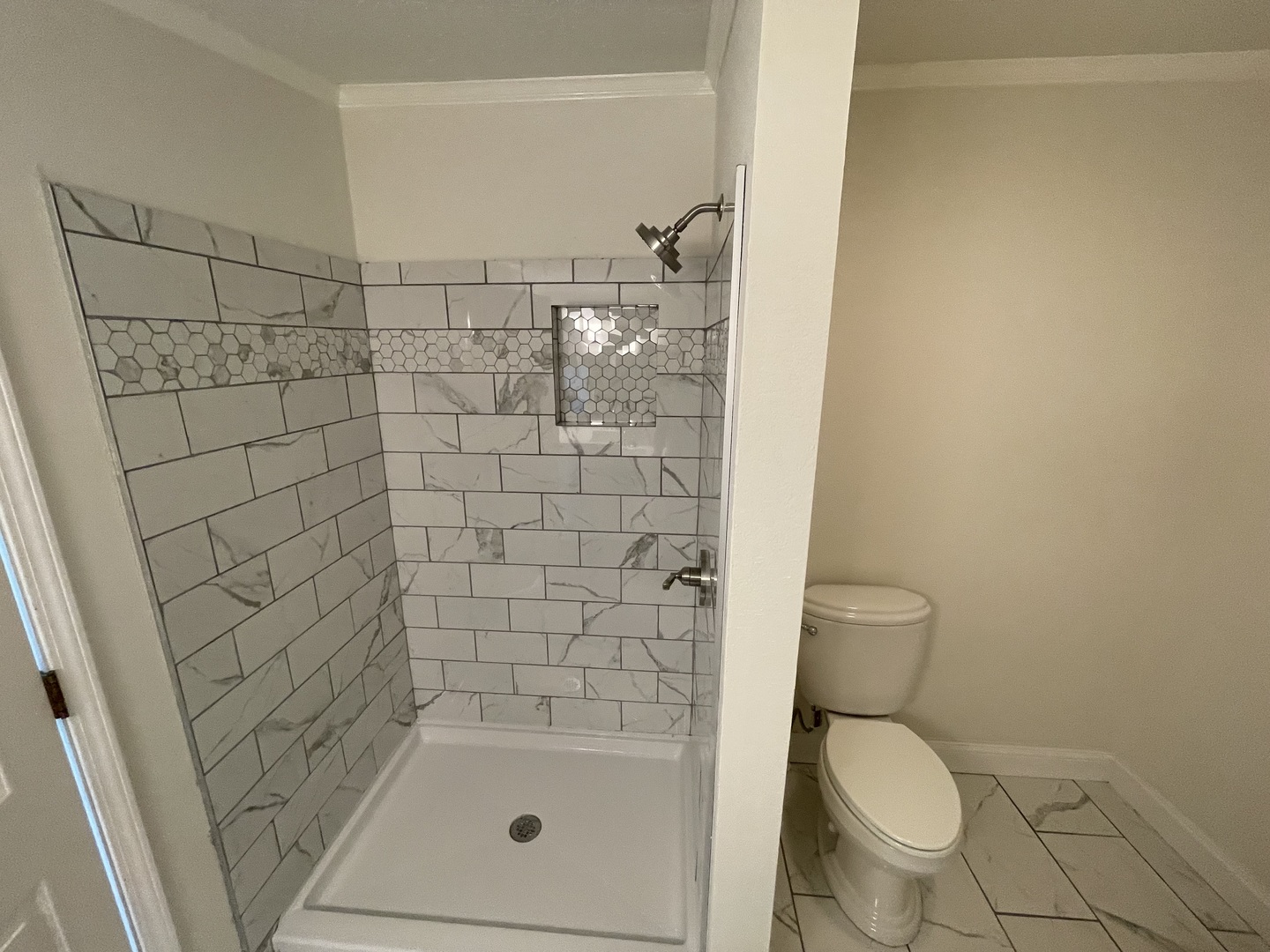 290 Friendship Loop Property Photo 16
