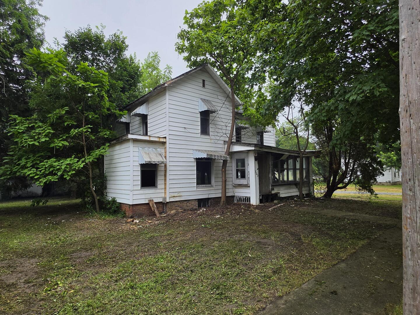 202 S 1st Street Property Photo 2