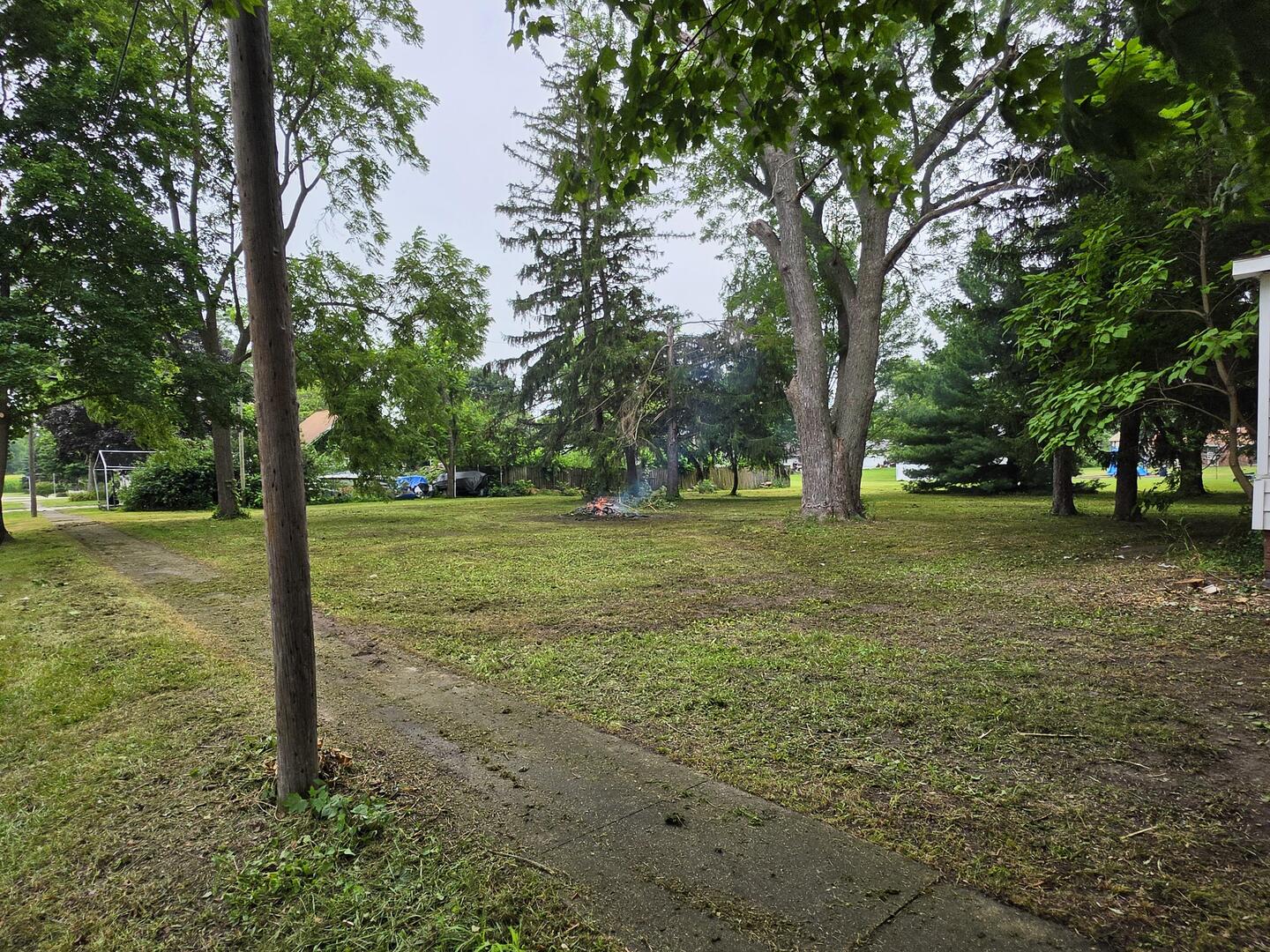 202 S 1st Street Property Photo 4