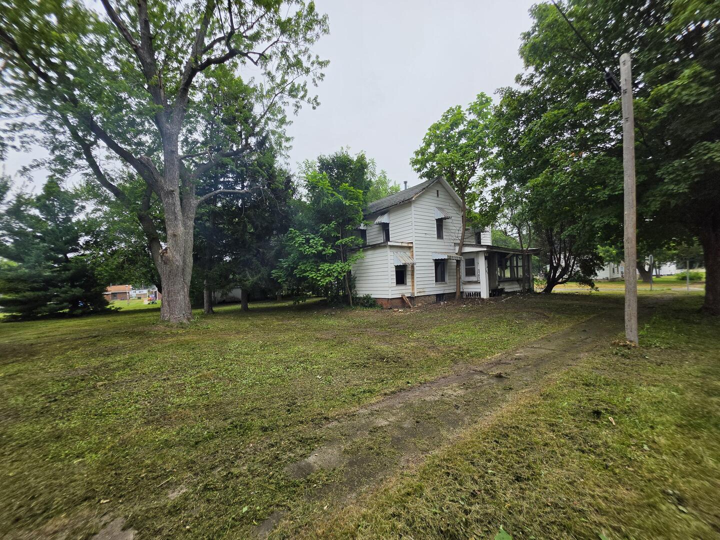 202 S 1st Street Property Photo 17