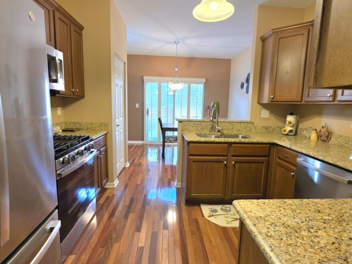 8211 Tremont Lane Property Photo 4