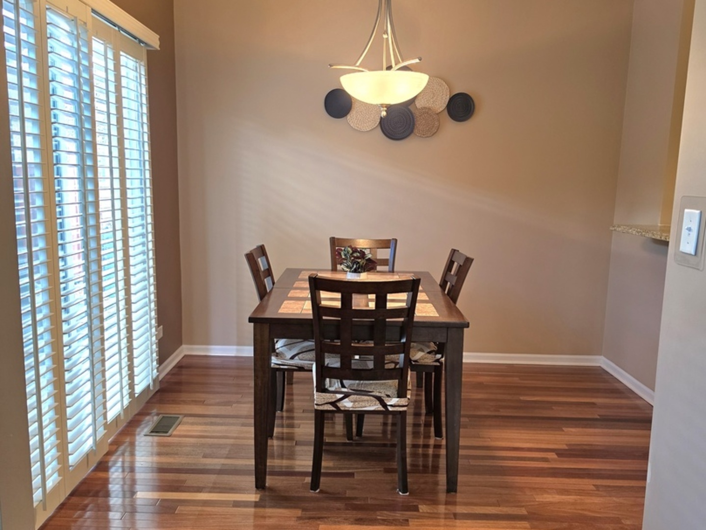 8211 Tremont Lane Property Photo 6