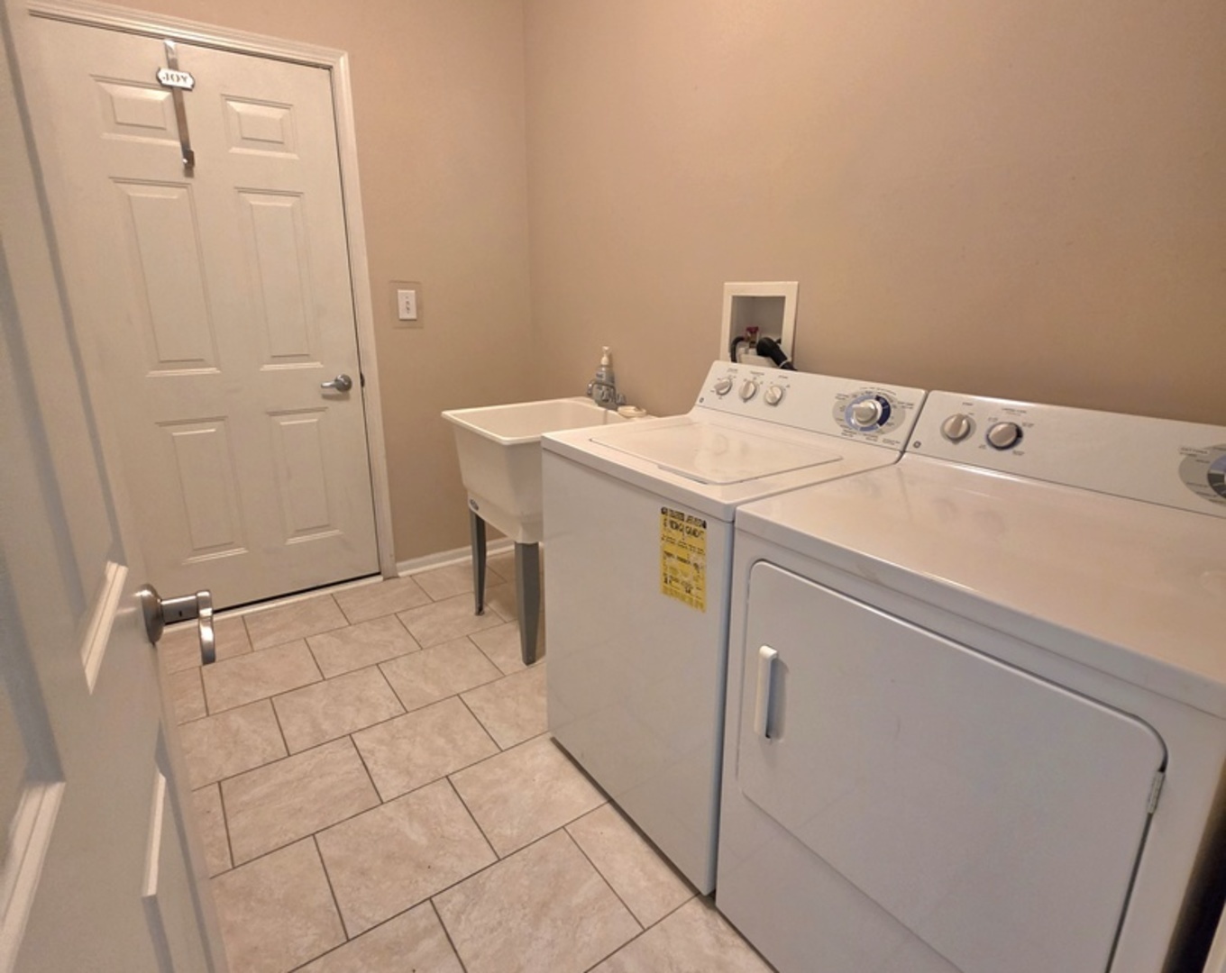 8211 Tremont Lane Property Photo 12