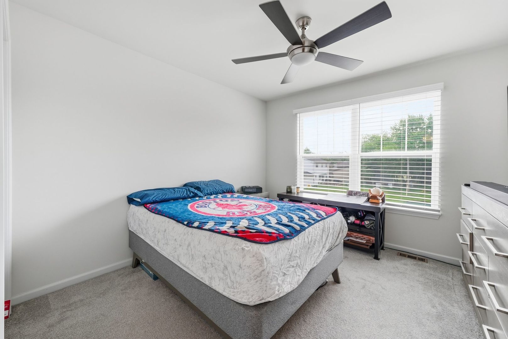 5126 Aldersyde Road Property Photo 7